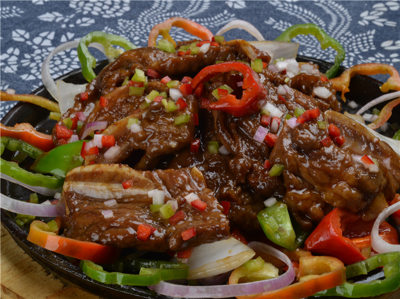 鐵板飄香牛肉